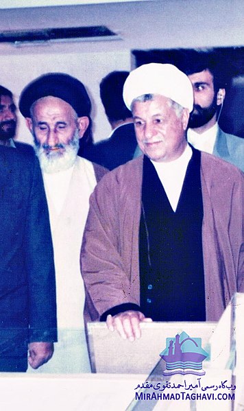 File:آیت الله آقا میر احمد تقوی در کنار آیت الله هاشمی رفسنجانی در دهدشت.jpg