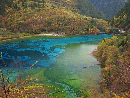 五花海全貌 - Full View of Five-Colored Lake - 2011.10 - panoramio