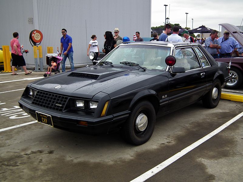 File:1982 Ford Mustang coupe (8453079758).jpg