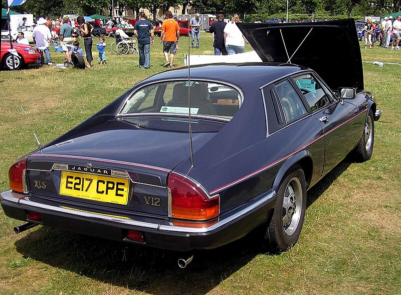 File:1988.jaguar.xj-s.arp.jpg