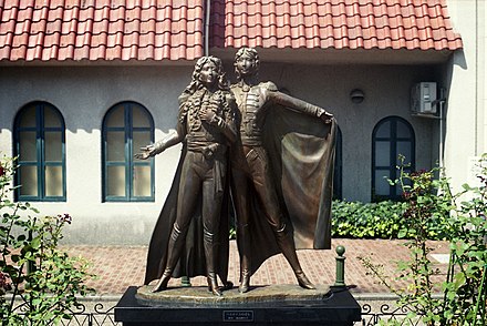 Takarazuka Revue Statue