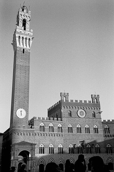 File:2002 Italy Siena Palazzo Pubblico tower.jpg