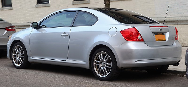 File:2005 Scion tC, rear 4.3.23.jpg