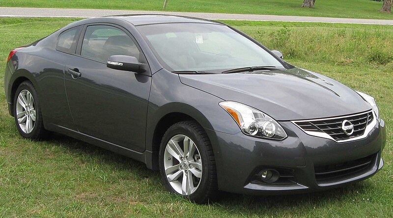 File:2010 Nissan Altima 2.5SL coupe 2 -- 06-05-2010.jpg