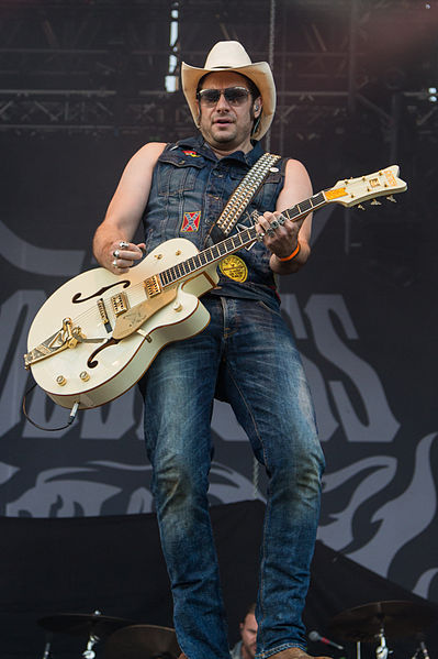 File:20140801-079-See-Rock Festival 2014-The BossHoss-Sascha "Hoss Power" Vollmer.JPG