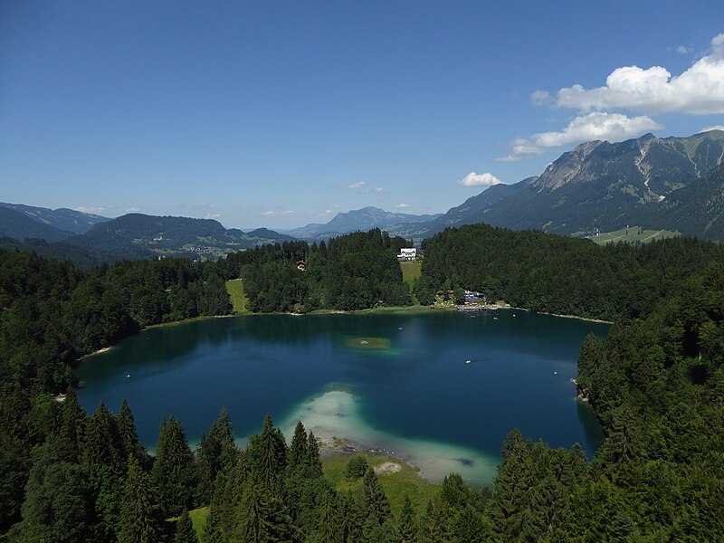 File:20150805 xl P1010639 Freibergsee in Oberstdorf.JPG