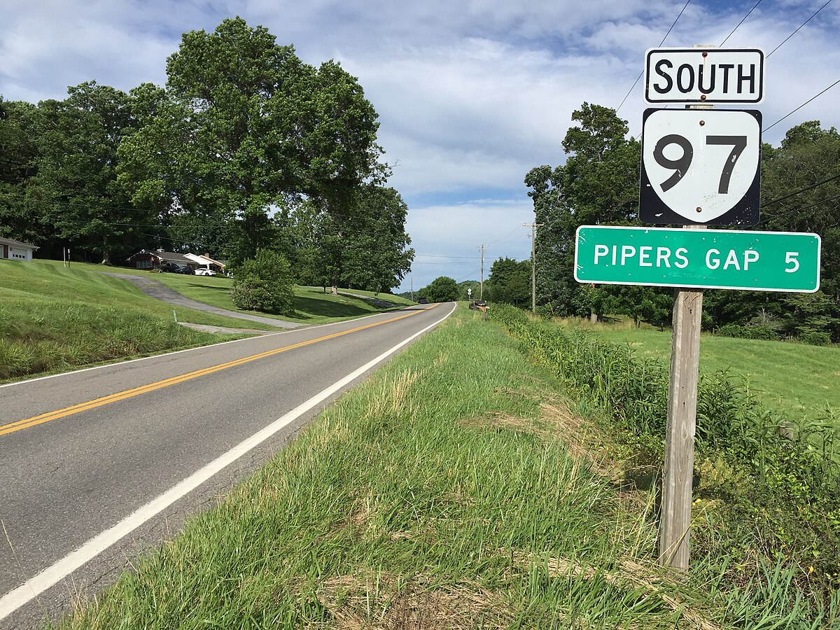 File:2017-06-25 17 18 31 View south along Virginia State Route 97 (Pipers G...