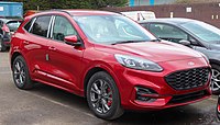 Avant hybride rechargeable Ford Kuga ST-Line 2020.jpg