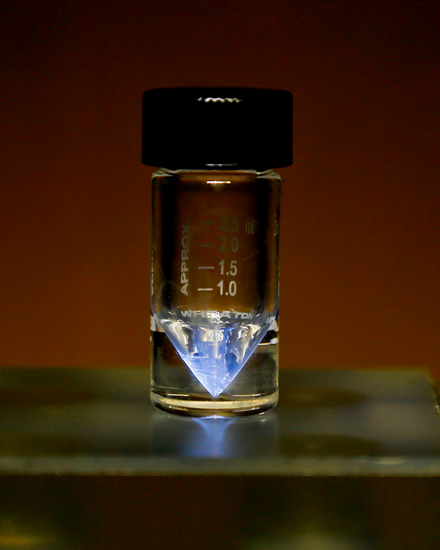 Actinium sample (31481701837).png
