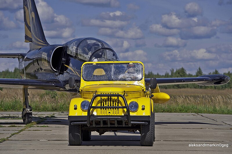 File:Aerobatic group "Rus" at the airfield Stupino (9580121951).jpg