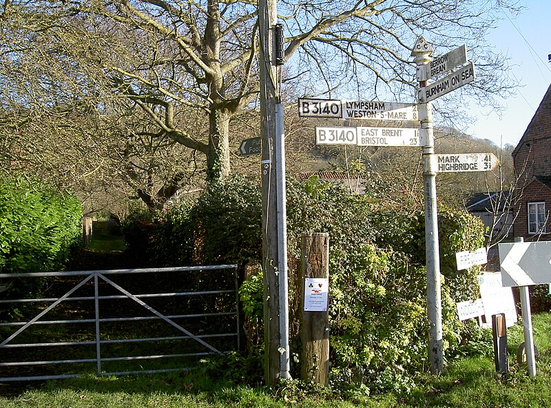 File:Anywhere to stick a sign - geograph.org.uk - 5245928.jpg