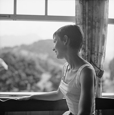 Audrey Hepburn auf dem Bürgenstock (04).jpg