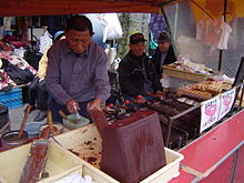 Pâte de haricots azuki utilisée pour fourrer des gâteaux (Kyoto).