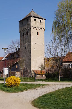 Der Hexenturm in Babenhausen (Hessen), Ansicht von Süden.
