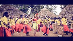 Fuliiru traditional dance in Sange, 2004 Bafuliiru.jpg