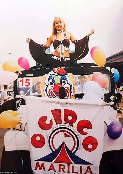 File:Bagunça do Circo Marilia.jpg