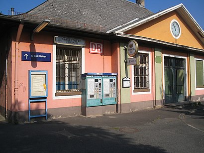 So kommt man zu Bahnhof Frankfurt-Mainkur mit den Öffentlichen - Mehr zum Ort Hier