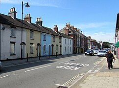 Bargates houses, Christchurch - geograph.org.uk - 5089660.jpg