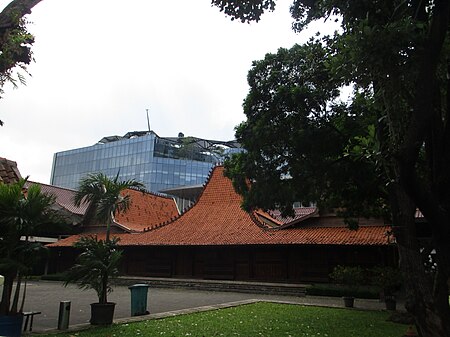 The centerpiece of Bentara Budaya Jakarta is traditional Javanese Omah Kudus, the galleries and exhibition halls are constructed surrounding this wooden house Bentara Budaya Jakarta.jpg