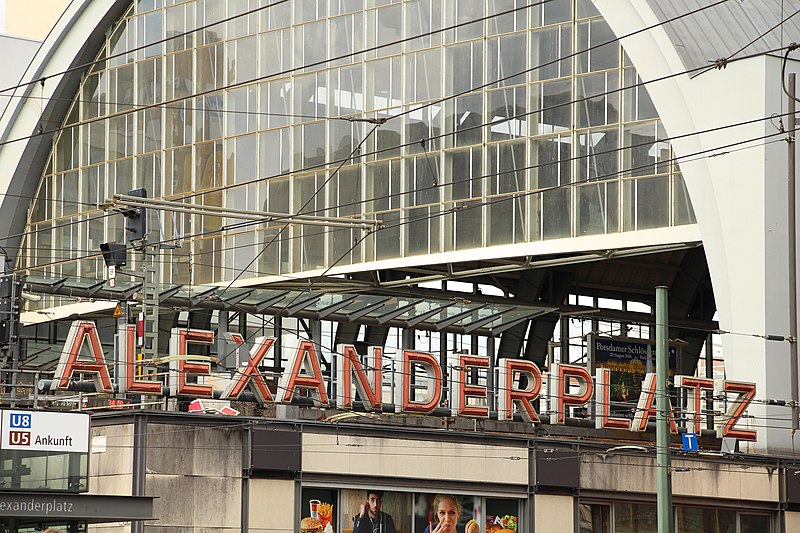 File:Berlin - Berlin Alexanderplatz Bahnhof.jpg