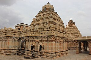 Bhoganandishvara group of temples (810 AD), a rear view of shrines in Chikkaballapur district.JPG