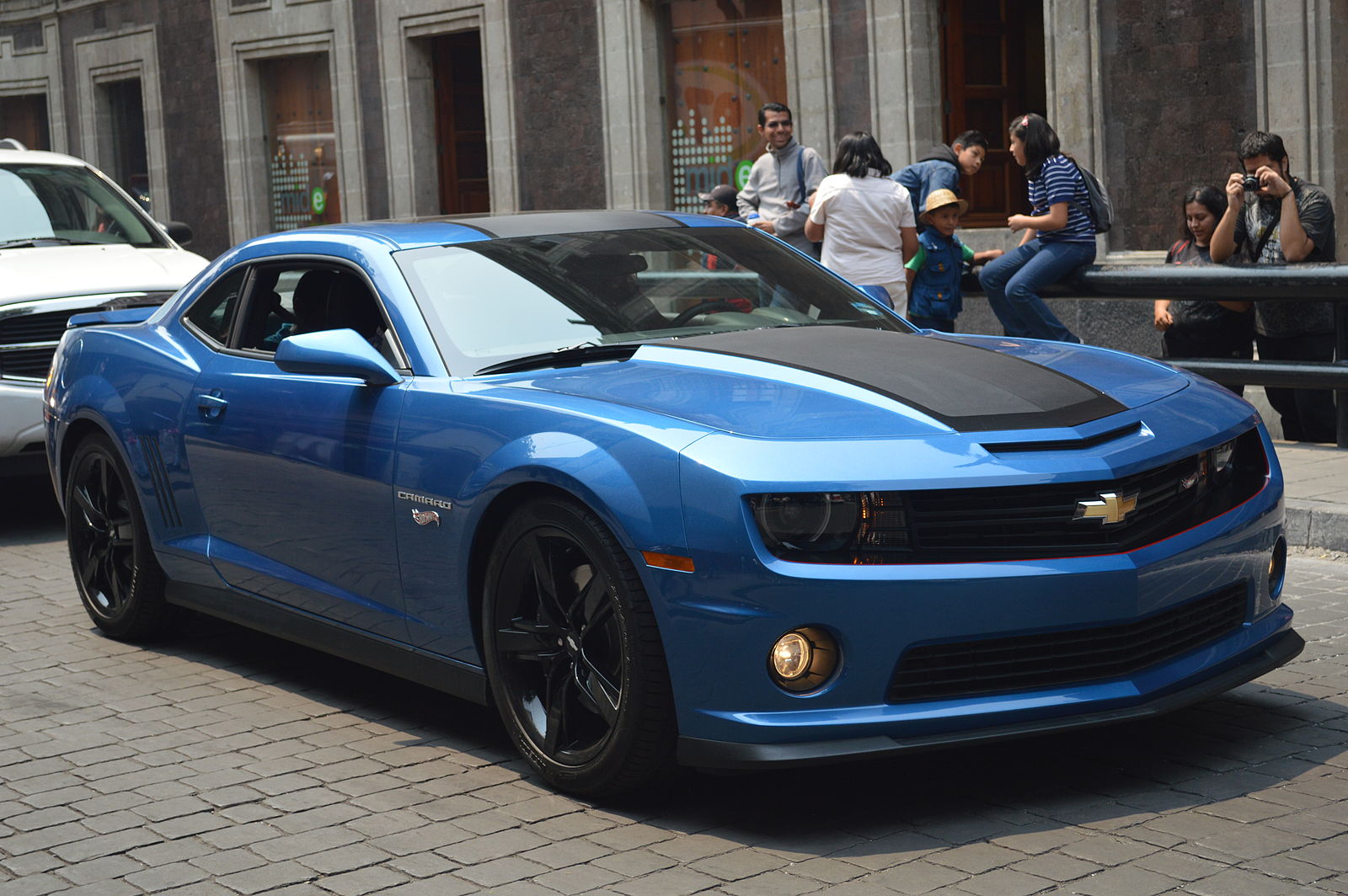 Chevrolet Camaro mk5 Black