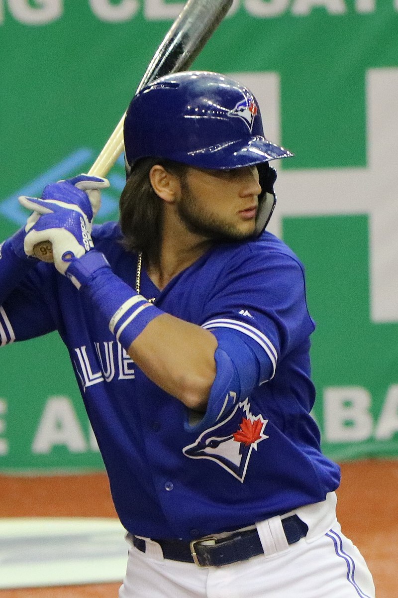 Blue Jays turn a double play, 04/25/2022