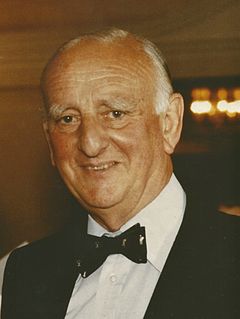 Brian Johnston BBC cricket commentator (1912–1994)