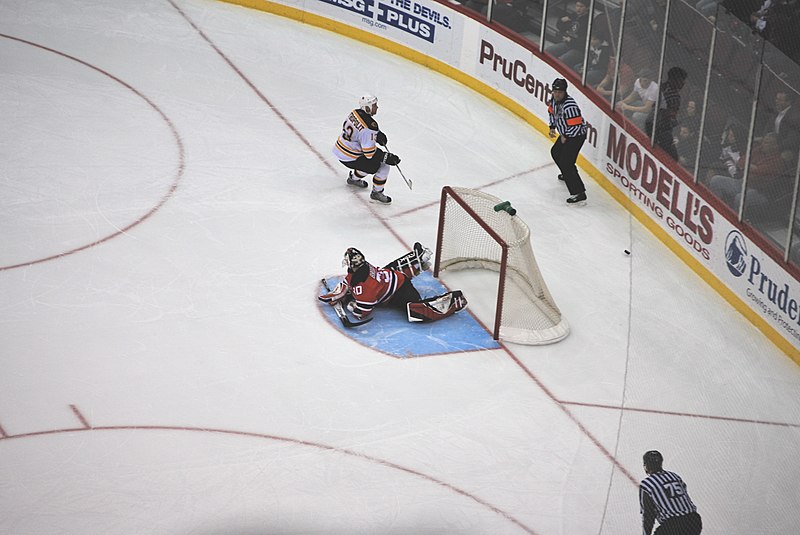 File:Bruins at Devils on Apr 2 2008 (95).jpeg