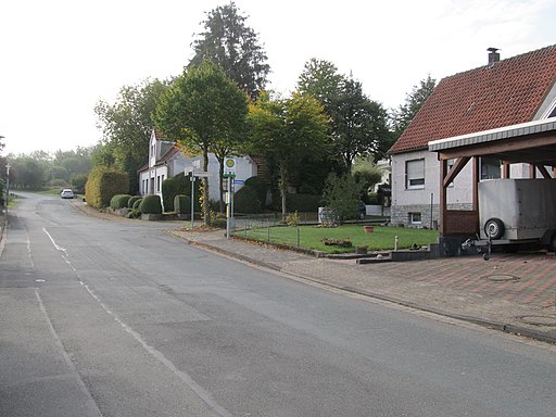 Bushaltestelle Südstraße, 2, Sandebeck, Steinheim, Landkreis Höxter