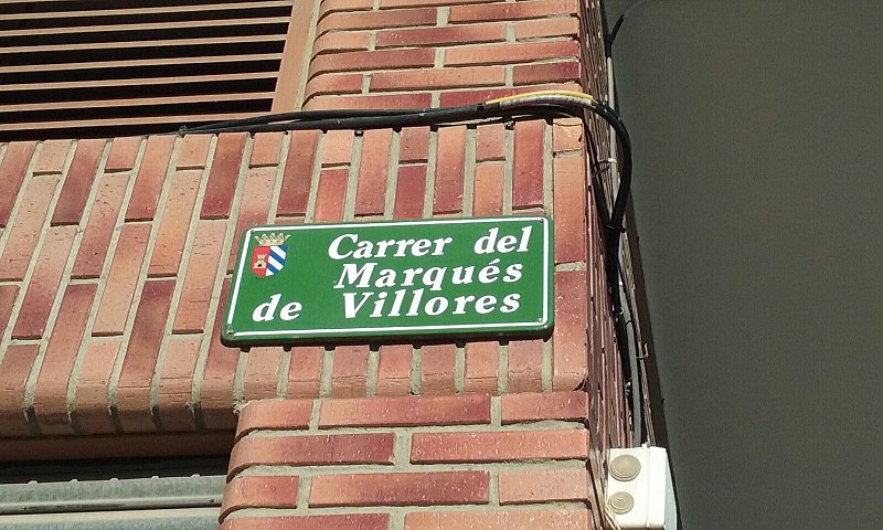 File:Calle del Marqués de Villores en Mislata.jpg