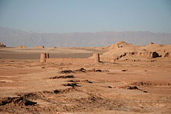 Caravanserai in desert Dasht-e Lut, Kerman Province, Iran 04.JPG