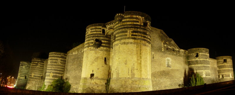 File:Chateau angers pano.png