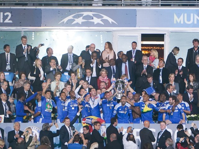 Chelsea players celebrate their first UEFA Champions League title against Bayern Munich (2012).
