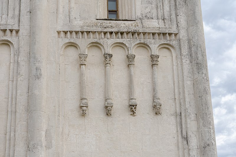 File:Church of the Intercession on the Nerl (Церковь Покрова на Нерли), Bogolubovo, Russia - 50409116542.jpg