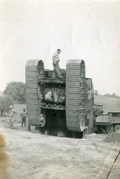 File:Construction in Ontario 1940's 016.jpg