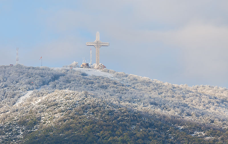 File:Cruz Milenaria, Skopie, Macedonia, 2014-04-17, DD 01.JPG