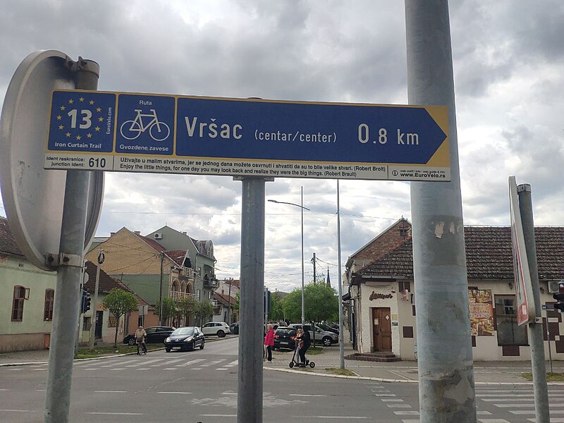 File:Cycling guidepost Serbia Eurovelo 13 - ref 610.jpg