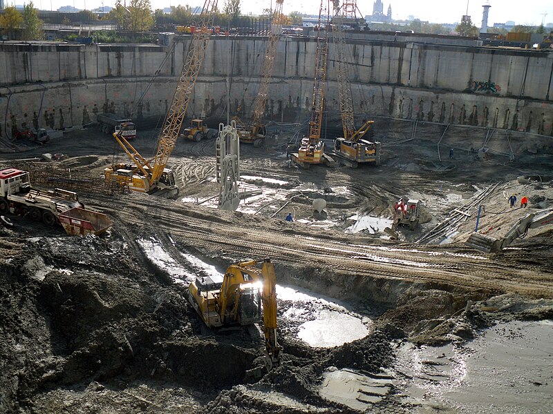 File:DC Towers construction 28.October-2010.jpg