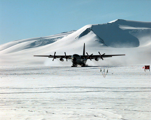 U.S. Navy Lockheed LC-130 prepares to take off from Shackleton Glacier, Jan. 22, 1996.