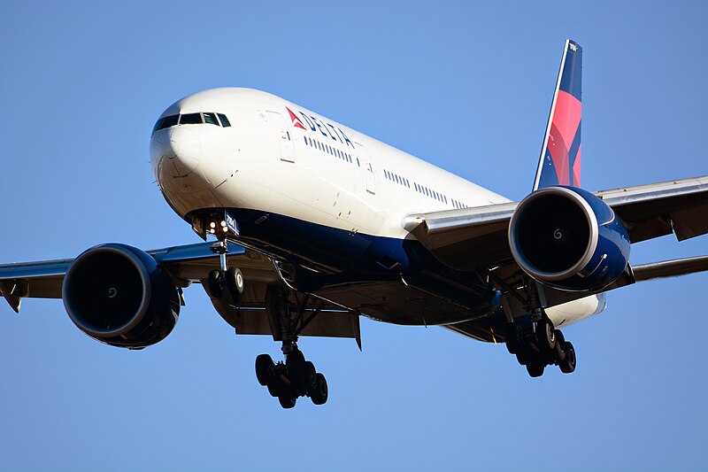 File:Delta Air Lines, Boeing 777-200, N704DK - NRT.jpg