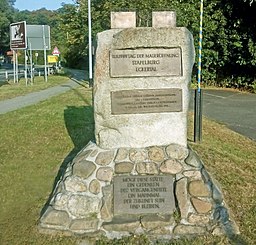 Denkmal zur Erinnerung an die Öffnung der innerdeutschen Grenze zwischen Stapelburg und Eckertal 1989.