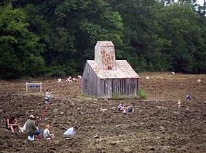 Visitatori del parco in cerca di diamanti