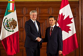 El primer ministro Stephen Harper y el presidente Enrique Peña Nieto en la Ciudad de México; marzo de 2014.