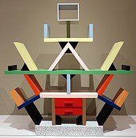 E. Sottsass.  Kirjahylly.  "Memphis".  1981