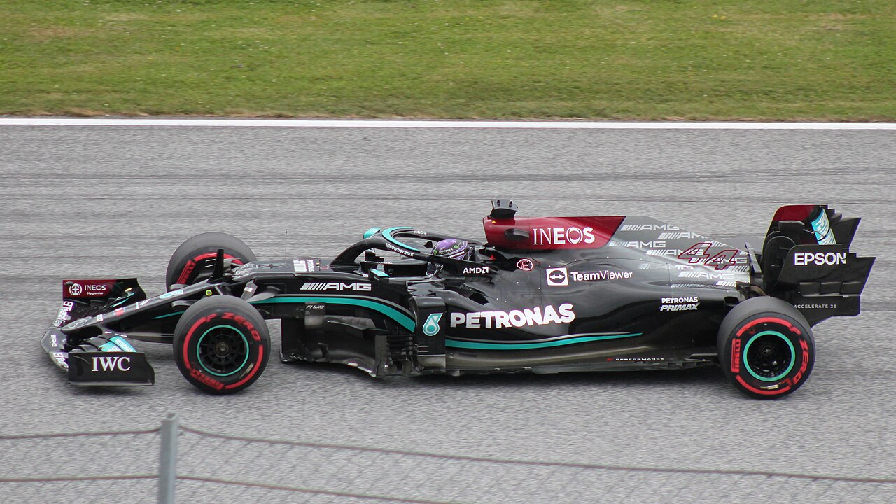 Image of FIA F1 Austria 2021 Nr. 44 Hamilton (side)