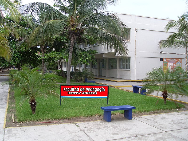 File:Facultad de Pedagogía, Universidad Veracruzana. - panoramio.jpg