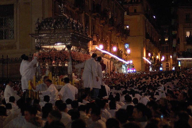 File:Folklore catania sant'agata la salita dei cappuccini (2247621233).jpg