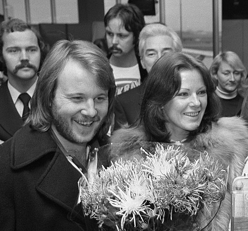 Benny Andersson and Anni-Frid Lyngstad in Amsterdam Airport Schiphol, 1976