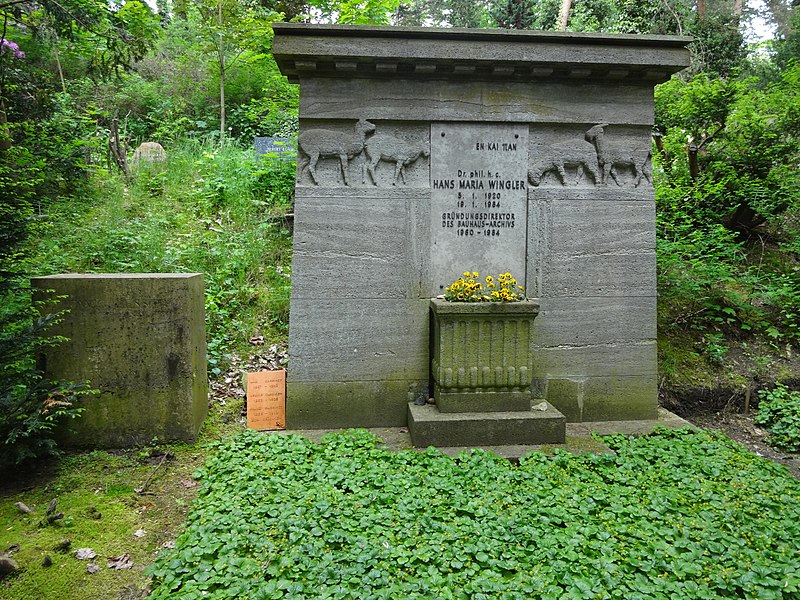 File:Friedhof heerstraße Hans Maria Wingler 2018-05-12 14.jpg